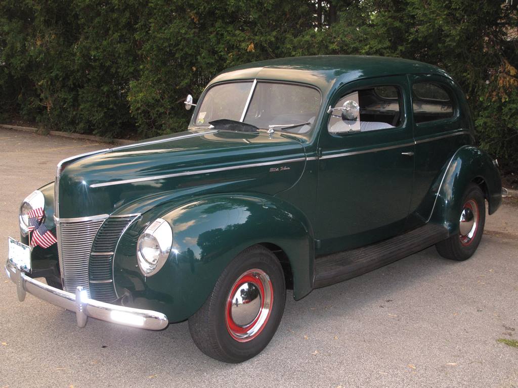 1940 Ford Deluxe Tudor - Roger O