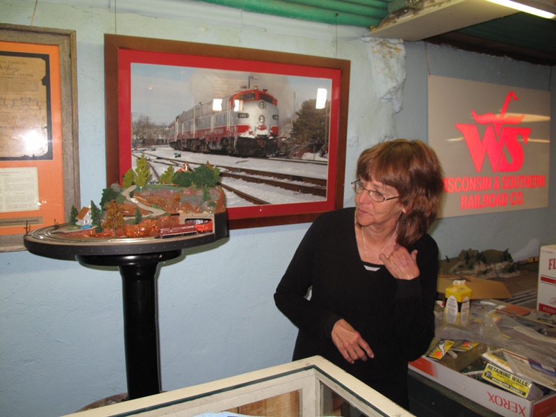 Tour guide Jan Guthrie