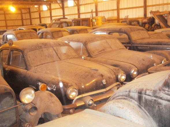 A pair of Shoebox Fords (’51 & ’50)