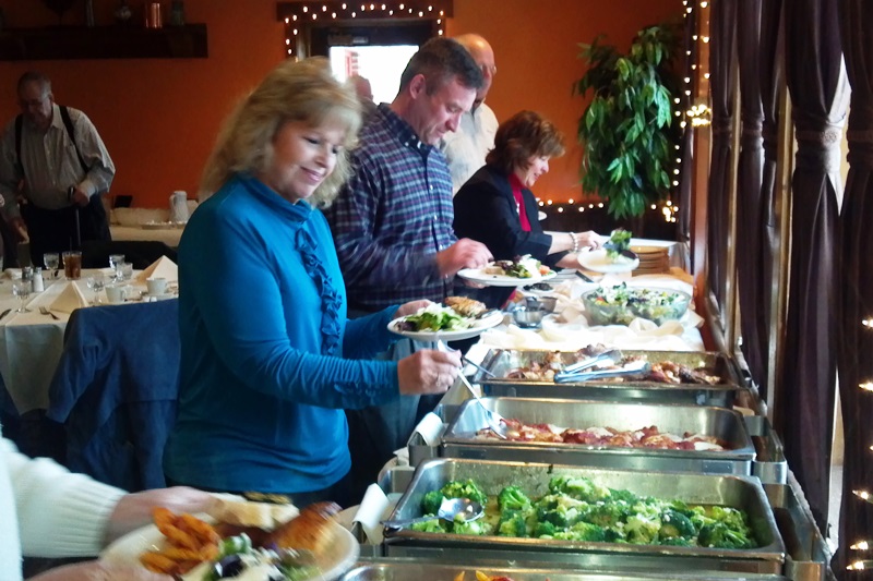 The buffet looks yummy!